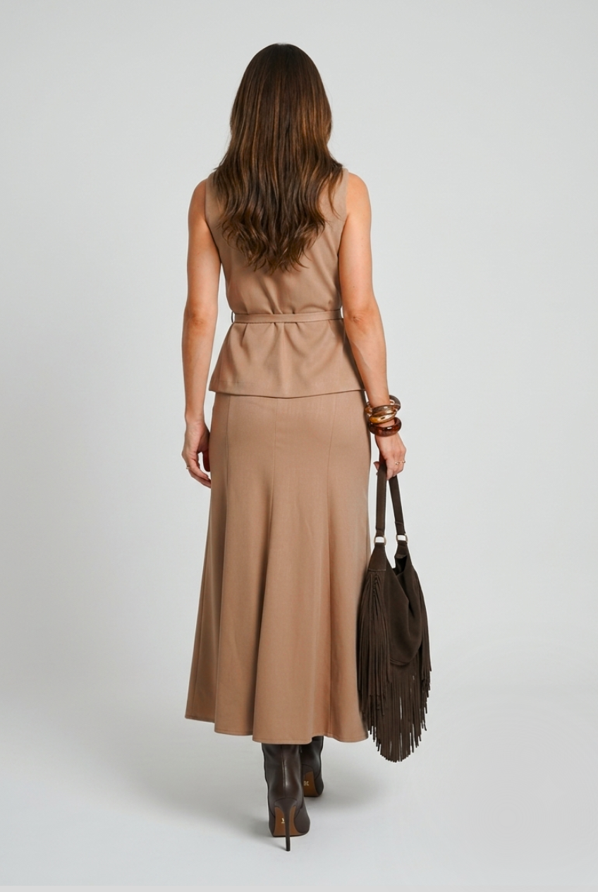 SAIA MAXI MIDI COM RECORTES
